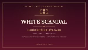 Arte do dorama White Scandal com dois anéis dourados entrelaçados sobre fundo bordô Arte do dorama White Scandal com dois anéis dourados entrelaçados sobre fundo bordô